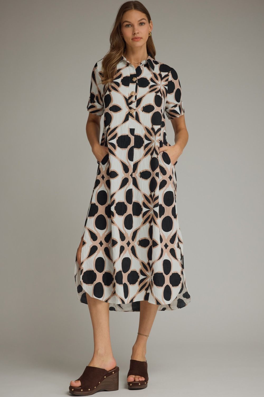 Entro: Printed Short Sleeve Midi Dress