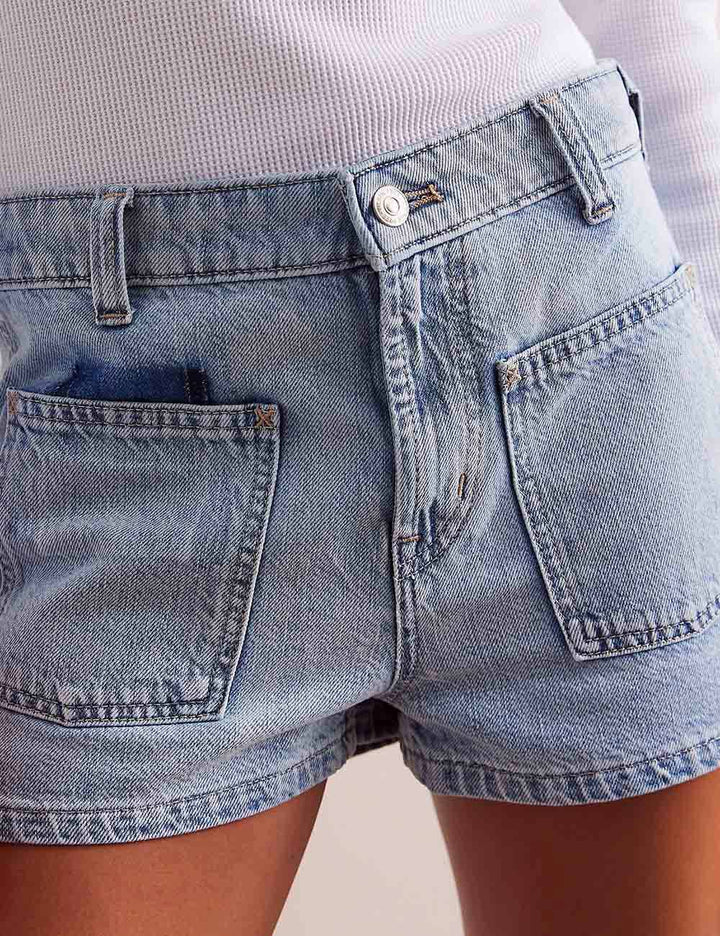 Ladies Solid Color Button Pocket Shorts