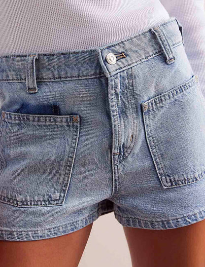 Ladies Solid Color Button Pocket Shorts