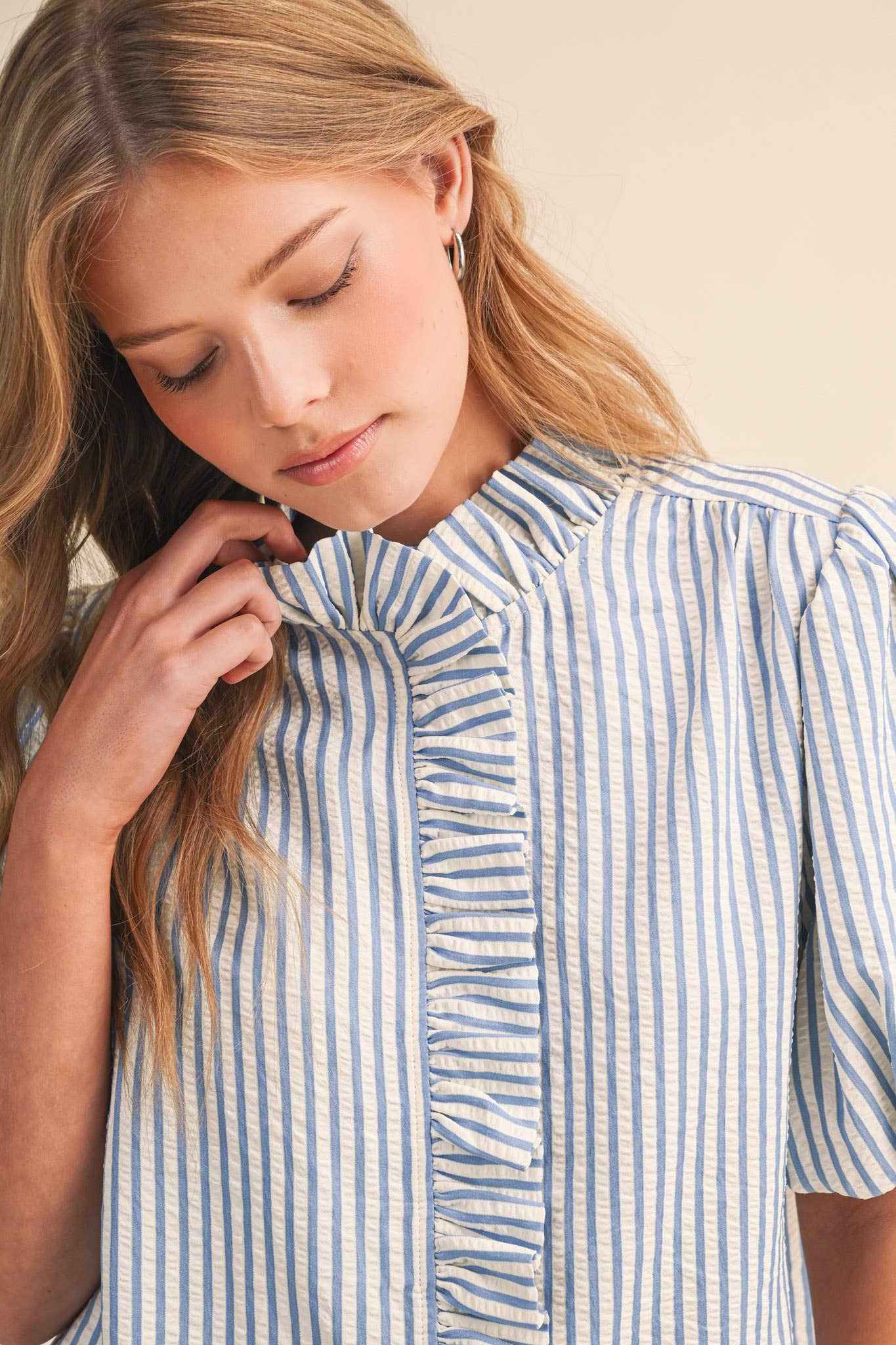 STRIPED RUFFLED BUTTON DOWN TOP MTP4692