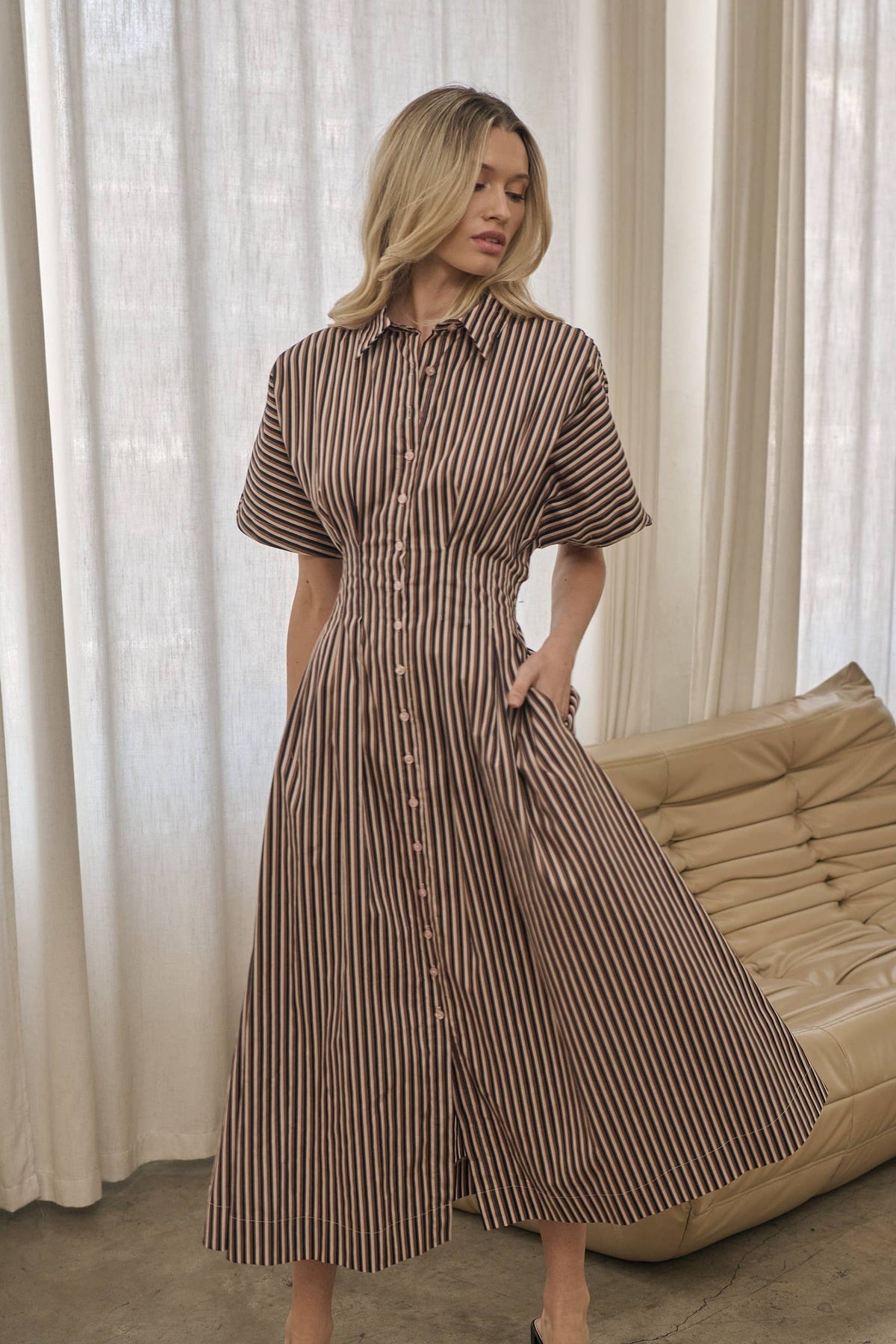 Wilderra Pleated Midi Dress Tiramisu
