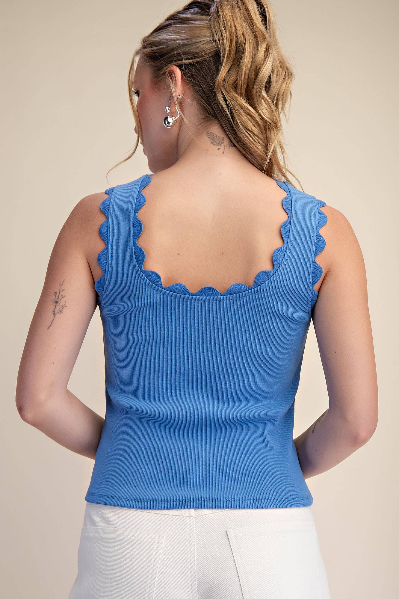 Scallop Wave Shape Scoop Neck Sleeveless Everyday Knit