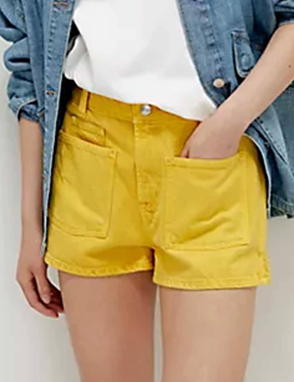 Ladies Solid Color Button Pocket Shorts